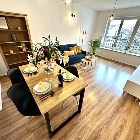 COZY OLD-Town Apartments at Kazimierz +AC, KITCHEN&NETFLIX-3